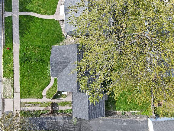 3rd image of 16312 Prairie Ave