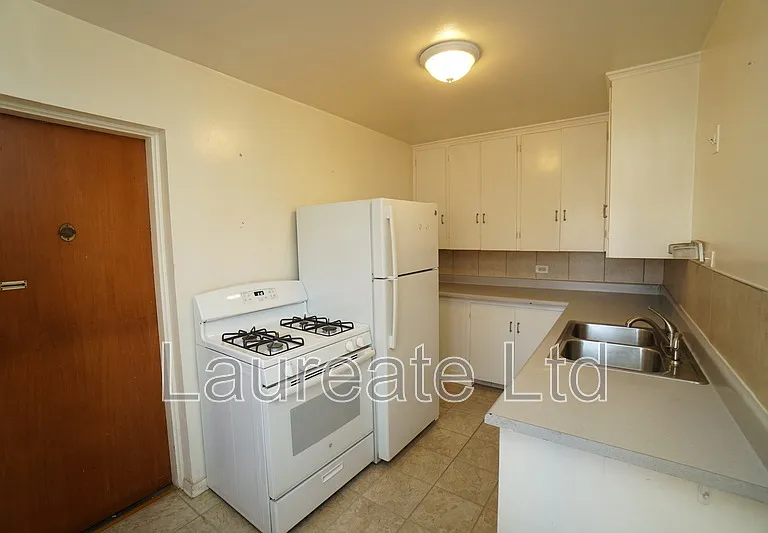 3901 E 5th Ave — Photo 5