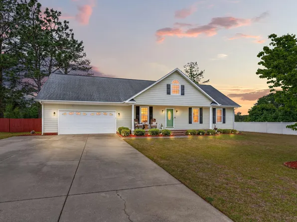 4552 Canasta Ct, Hope Mills, NC 28348
