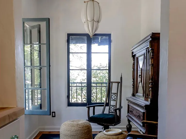 3934 Fernwood Ave — Photo 10