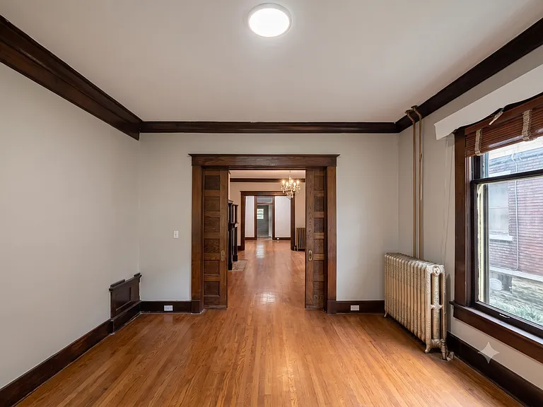 1258 Agnes Pl — Photo 4