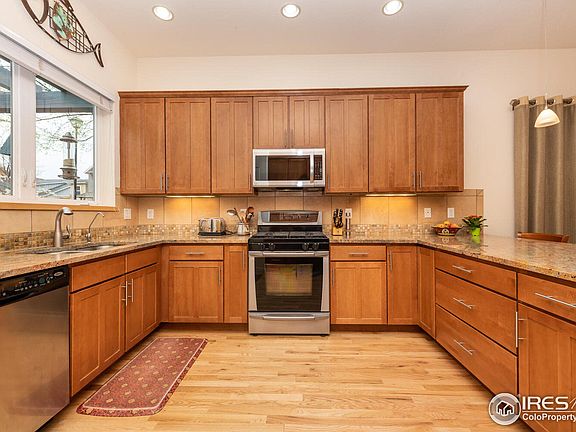 4th image of 2385 Hecla Dr