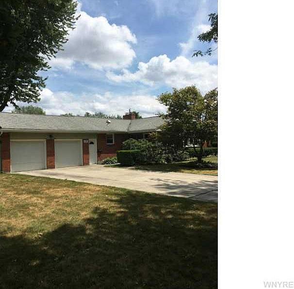 2nd image of 75 Parkwood Dr