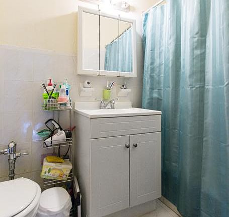 5th image of 415 E 82nd St APT 5A