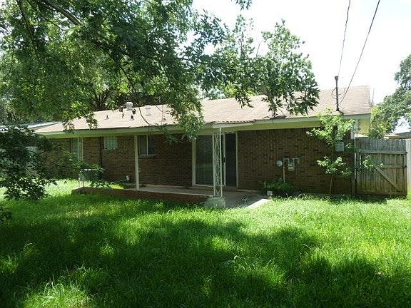 3rd image of 3407 Palmdale Pl
