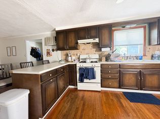 12 Roma St, Bristol, RI 02809