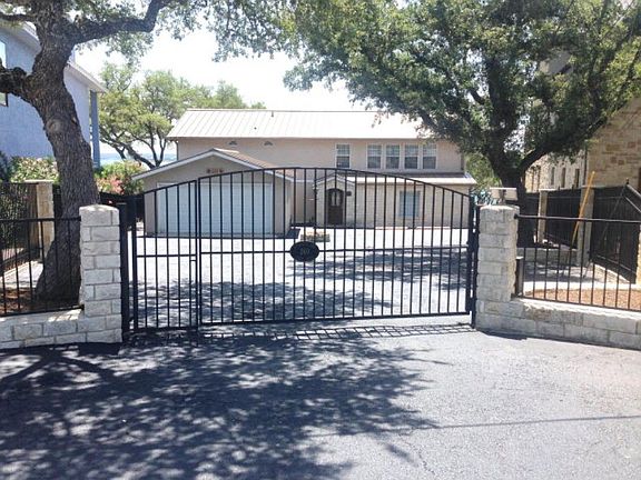 3rd image of 260 Edge Hill Dr