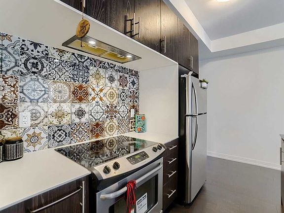 5th image of 3154 Mintwood Cir
