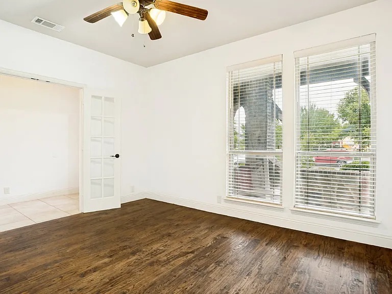 1204 E Shawnee Dr — Photo 5