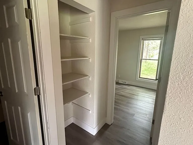 2724 Soo Marie Ave — Photo 8