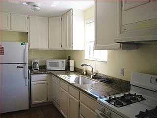 4th image of 535 Cypress Ave