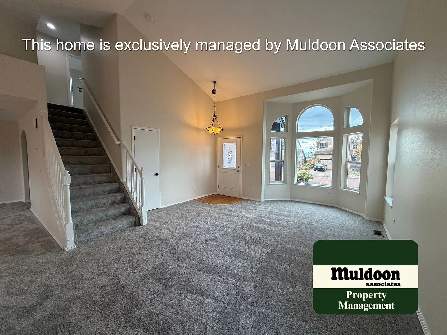 Like new 2-story Home! — Photo 4