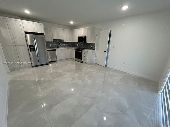 3rd image of 14569 SW 262nd St #1