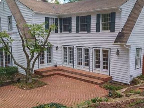 4th image of 424 Oakwood Ave