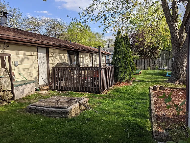 1210 Fairlane Dr — Photo 9