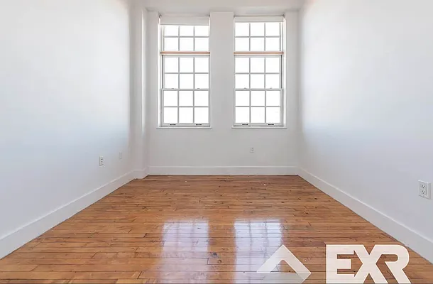 Rented by EXR | media 38