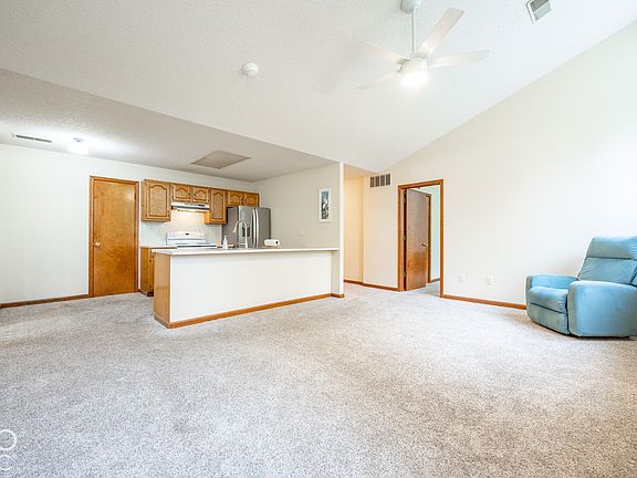 5th image of 111 S Spring St APT 206