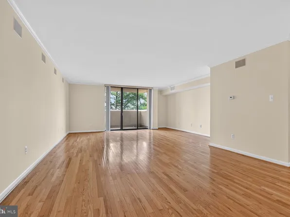 1101 S Arlington Ridge Rd APT 504, Arlington, VA 22202