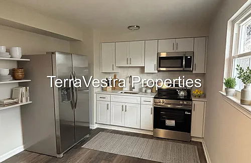 212 Woodlawn Ave Photo 1