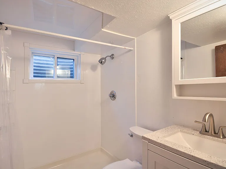 2740 El Capitan Dr — Photo 12