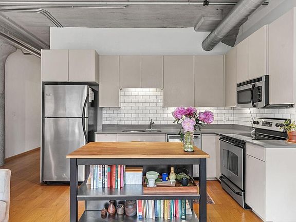 5th image of 748 3rd St N #406