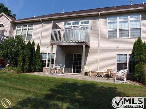 4043 Pine Ridge back.JPG