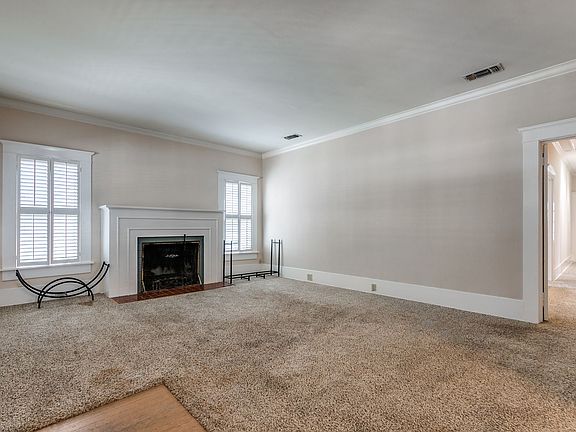 4th image of 331 Encino Ave