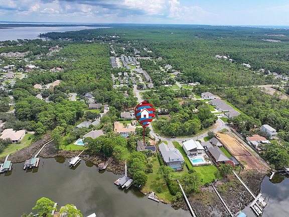5th image of 165 Bluebell Cir