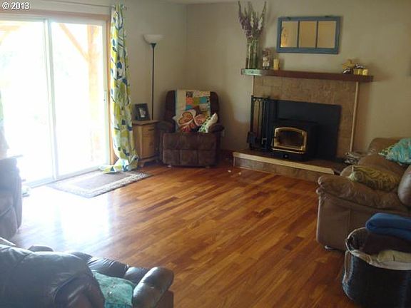 4th image of 2034 Spruce Ave