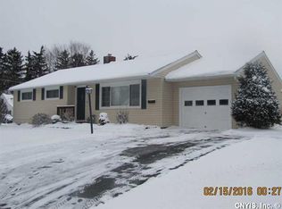 115 Castle Rd, North Syracuse, NY 13212