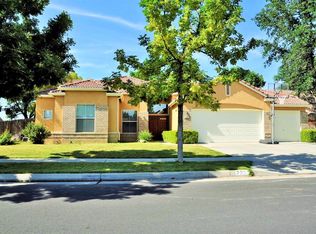 2257 Goshen Ave, Clovis, CA 93611