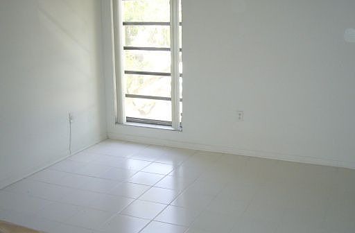 5th image of 12035 NE 2nd Ave #A210