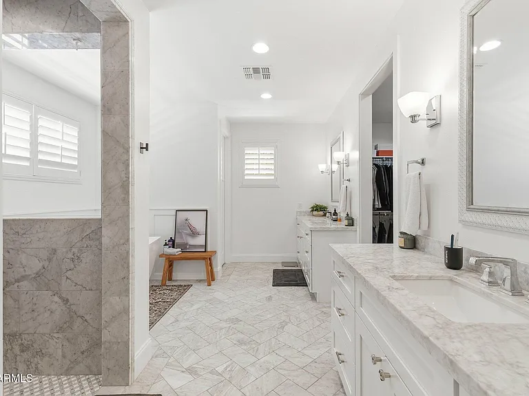 3655 E Piccadilly Rd — Photo 17