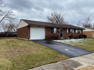 7464 Cedar Knolls Dr, Dayton, OH 45424