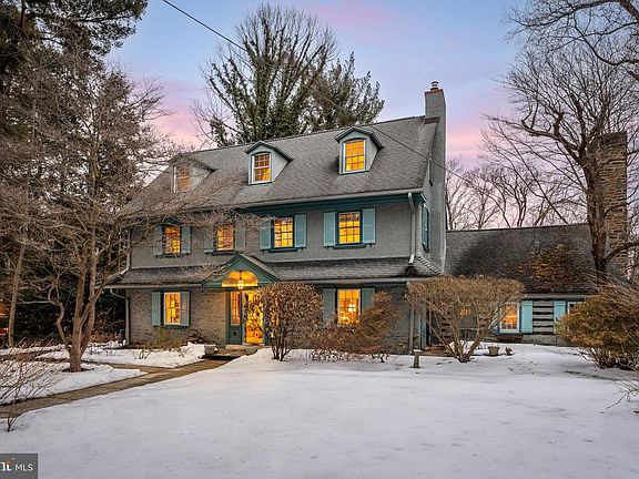 3rd image of 345 Llandrillo Rd