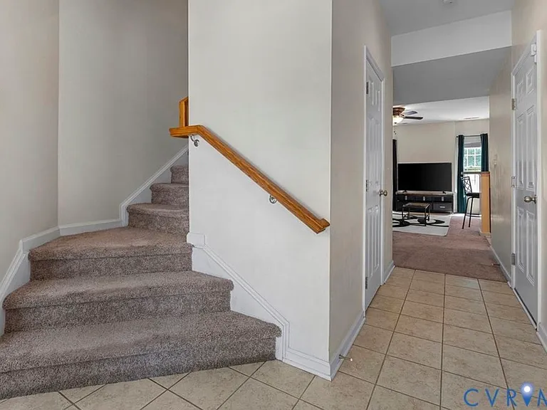 9018 Tow Hook Pl — Photo 8