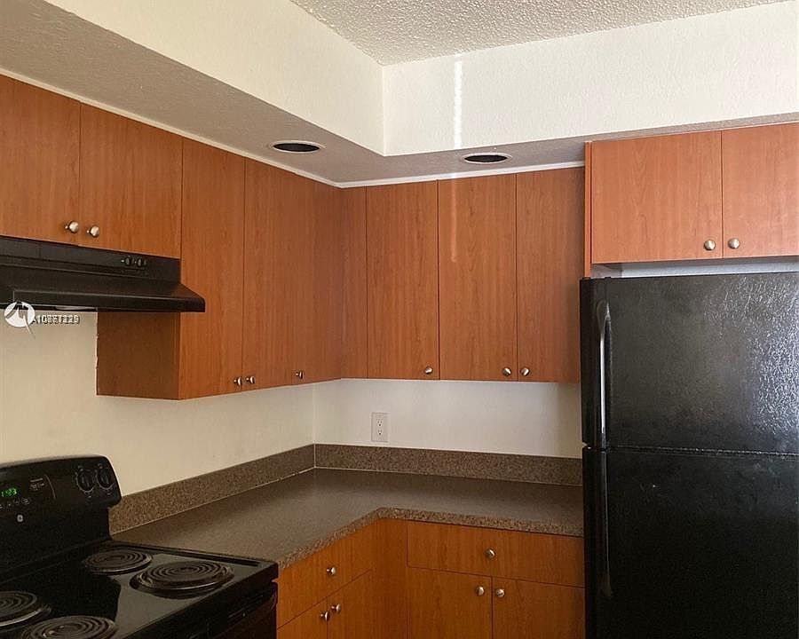 1st image of 3340 Pinewalk Dr N APT 1514