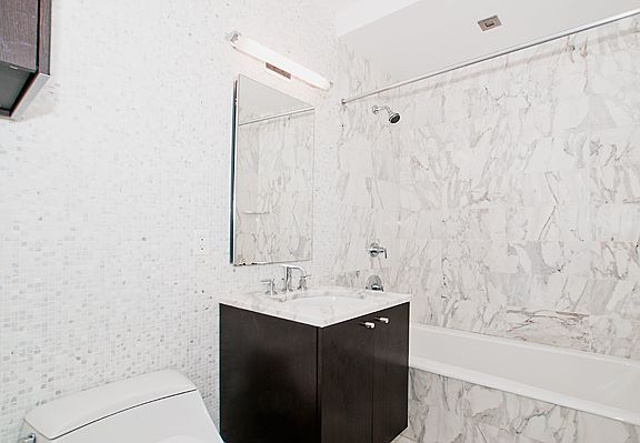 4th image of 46-30 Center Blvd #403