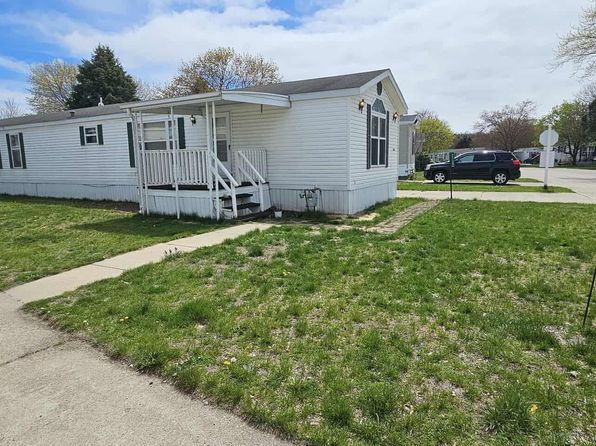 2138 Arrowhead Dr, Muskegon, MI 49442
