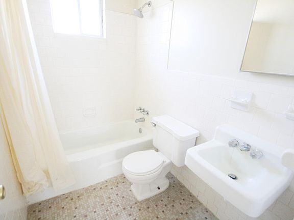 4th image of 506 N 8th Ave #B