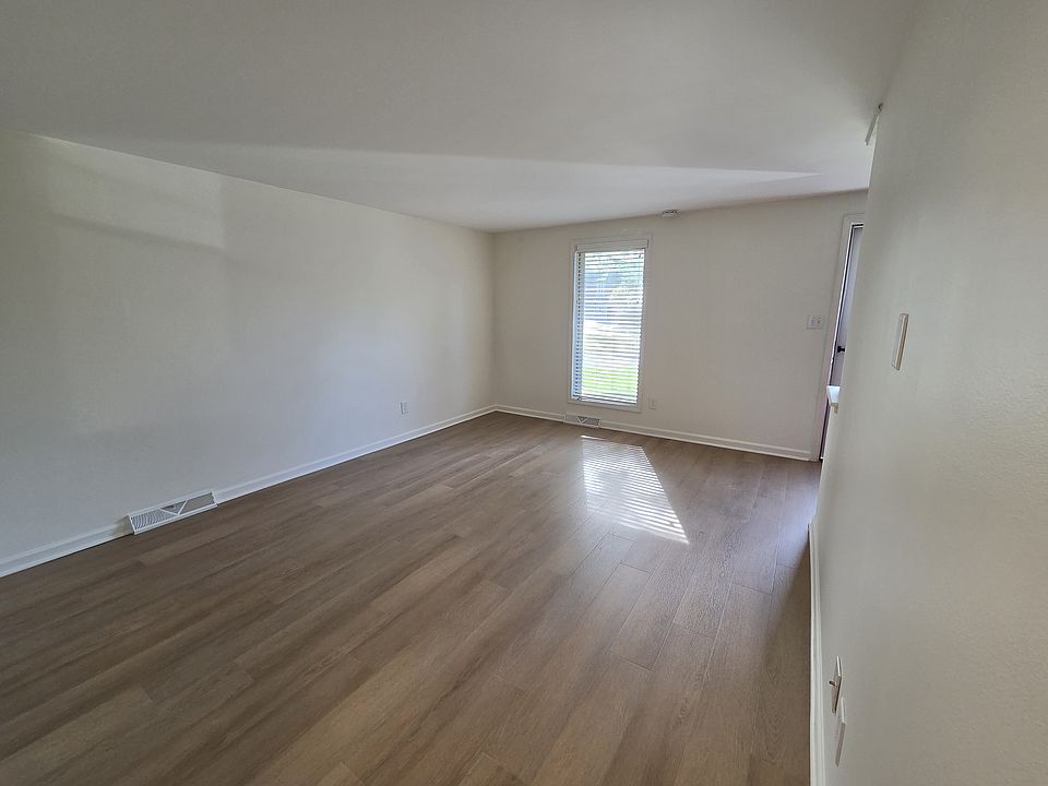 1st image of 4712 McBane Ct #4712