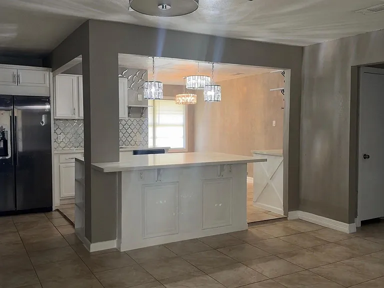 1603 Buchanan St — Photo 10