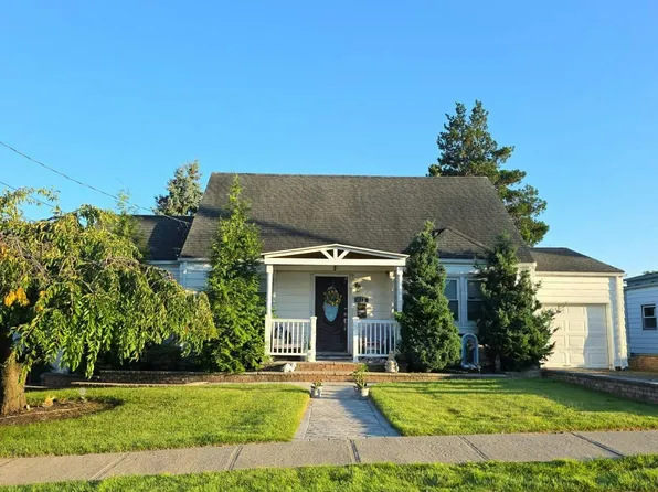 331 N Lanza Ct, Saddle Brook, NJ 07663