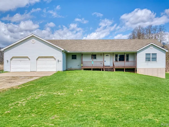 10488 W Grand River Rd, Fowlerville, MI 48836