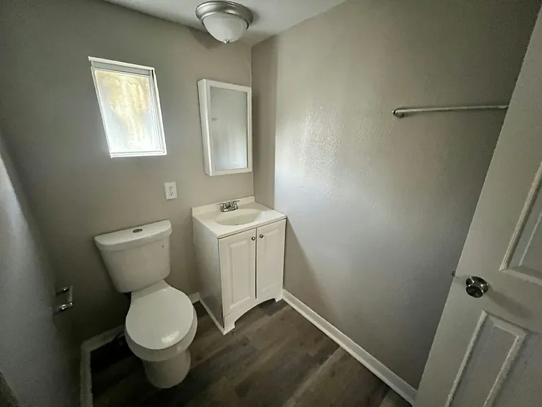Auburndale Estates — Photo 12