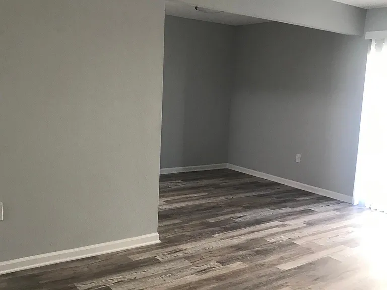 Cedarbrook Apartments — Photo 17