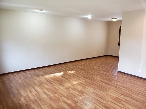 3rd image of 805 Yuma Ave #508
