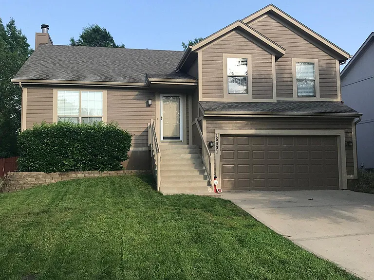 15631 Riley St — Photo 1