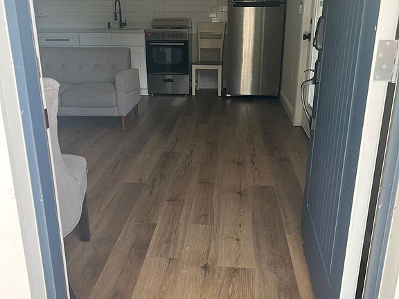 2nd image of 1207 E Norfolk St #Top