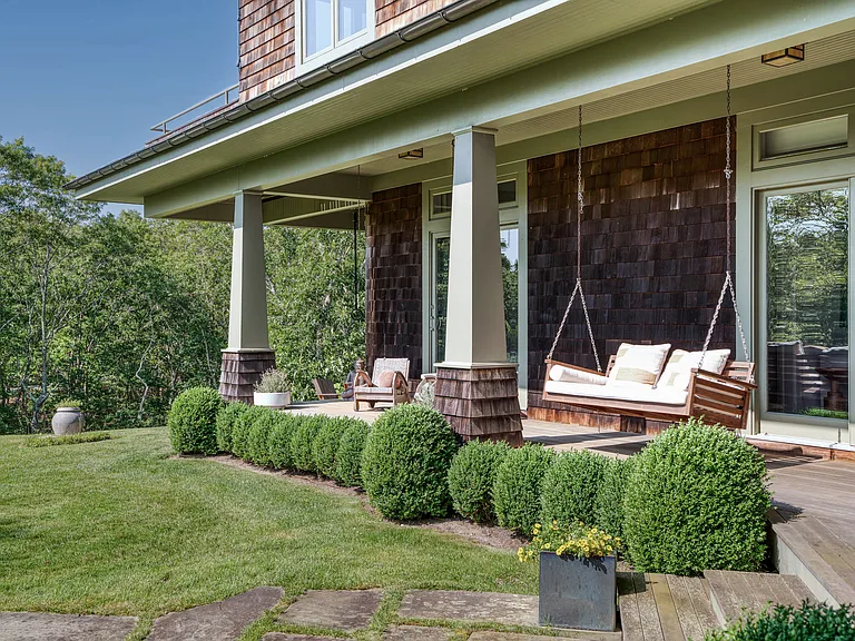 1605 Deerfield Rd — Photo 3